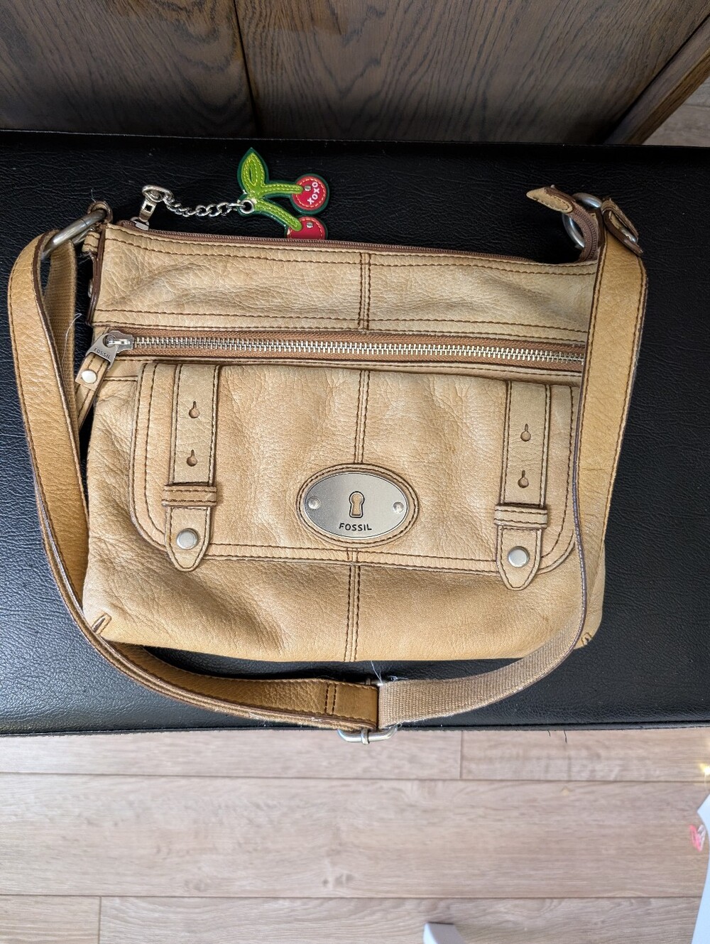 Fossil Beige Tan Leather Shoulder Bag - Picture 2 of 12